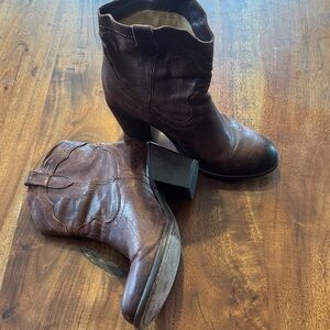 Frye cowboy bootie. Great condition. Very comfortable. Perfect festival boots!
